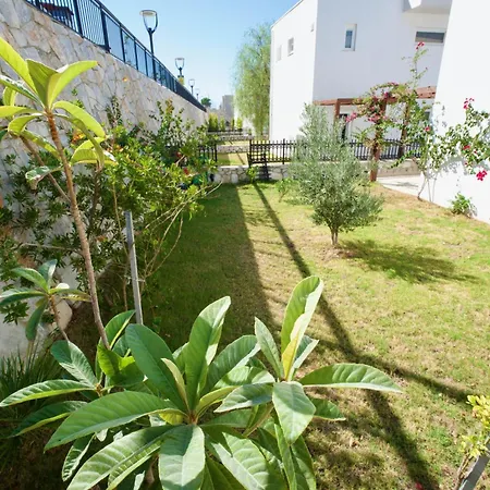 With The Pool And Sea View, As You Can Have A Pleasant Time On Your Balcony *