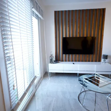 Appartement With The Pool And Sea View, As You Can Have A Pleasant Time On Your Balcony Bogazici